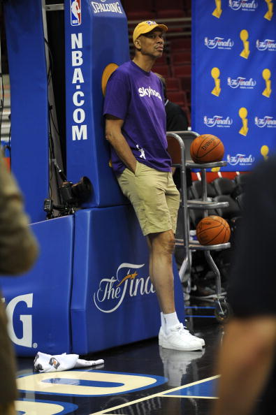 三是向更衣 三是向更衣